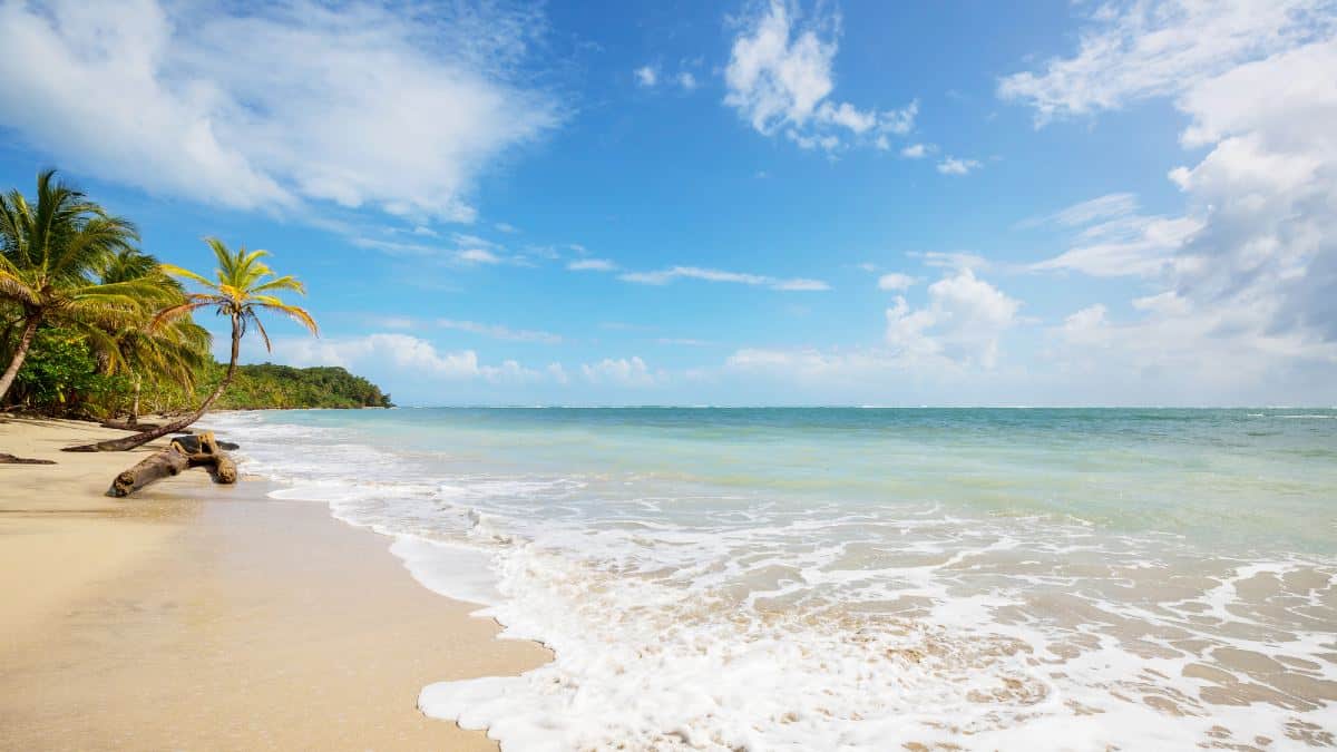 Pensionati all estero Costa Rica spiaggia