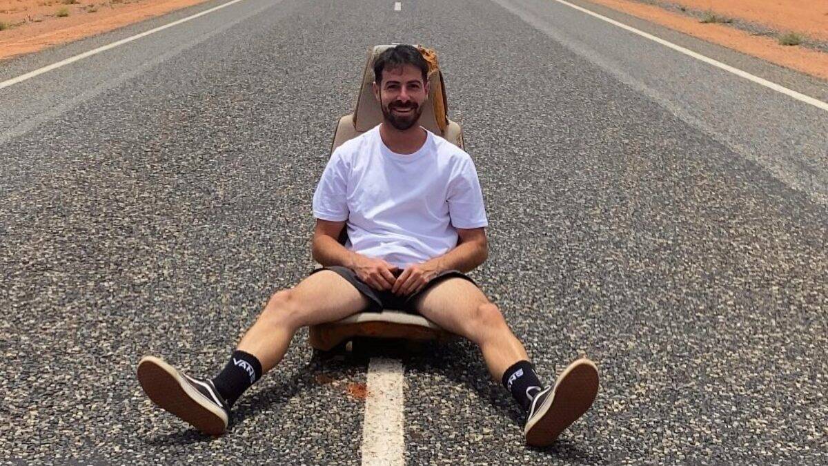 Davide Deiana consulente viaggi Evolution Travel bartender