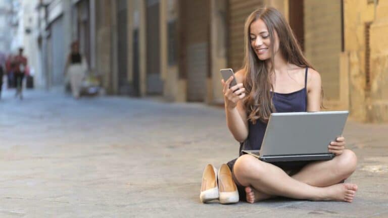eSIM per nomadi digitali: come restare connessi ovunque