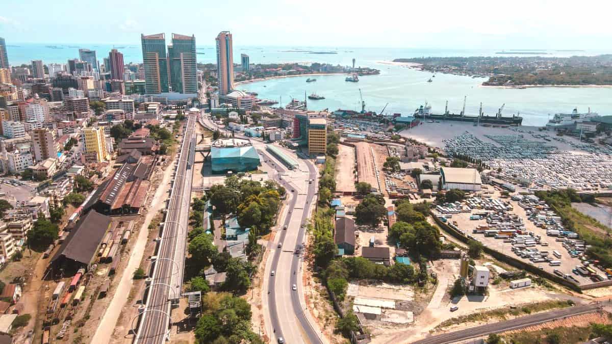 Dar es Salaam è la più grande città della Tanzania e il principale polo economico dove lavorare in Africa