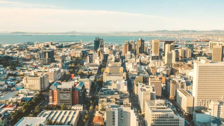 Vivere e lavorare in Africa: guida pratica per trasferirsi